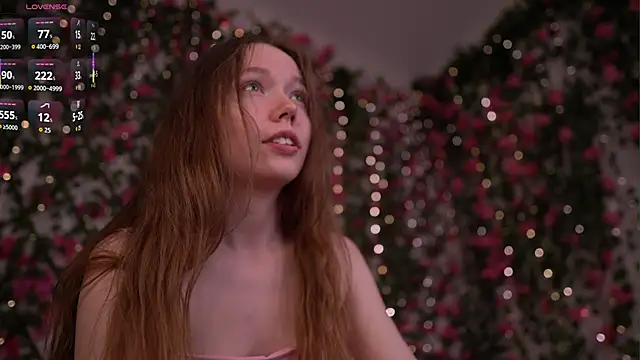 Petite_Polly's cam snapshot