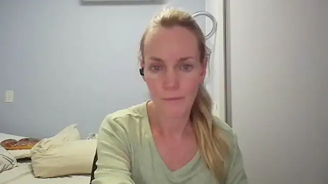 Annylove1's cam snapshot