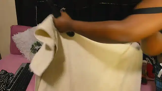 AmazingDarkDoll live sex cam