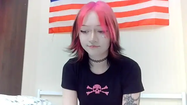 Shine_Luna's cam snapshot