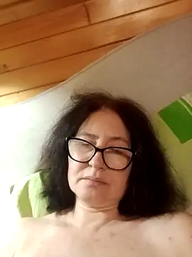 Vikimoon11211's cam snapshot