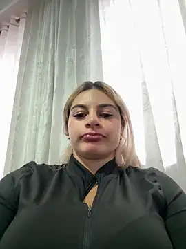 AtheneaRossi live sex cam