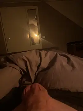 dutch_girl_lover live sex cam