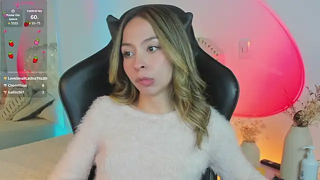 LuuluBerry's cam snapshot