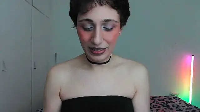 HoneyValentine live sex cam