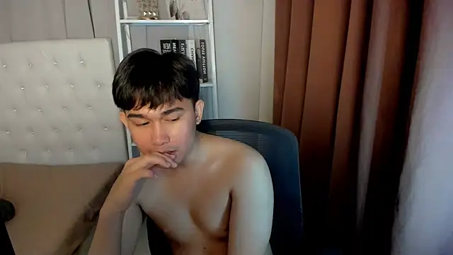 davincihugecock live sex cam