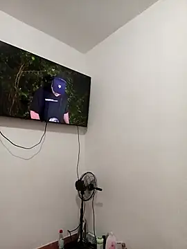 luna_pinky's cam snapshot