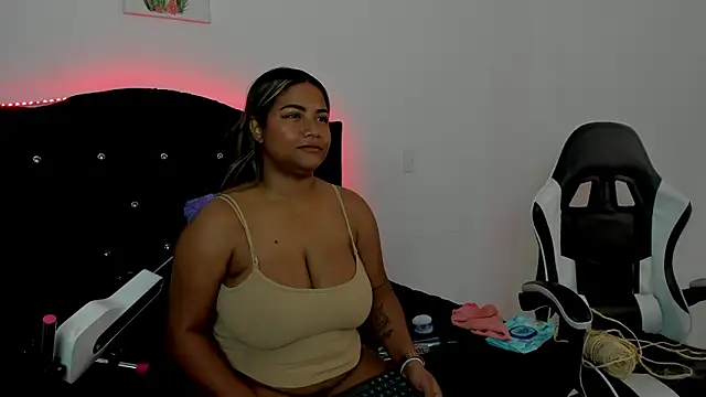 Scarlet_vibe07's cam snapshot