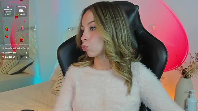 LuuluBerry's cam snapshot