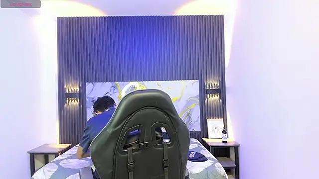 SantiagoRusso18's cam snapshot