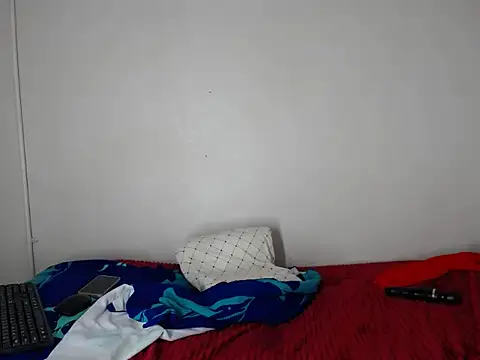 Snakiecharmi's cam snapshot