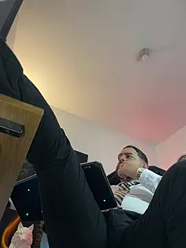 Ethan_Castellano's cam snapshot