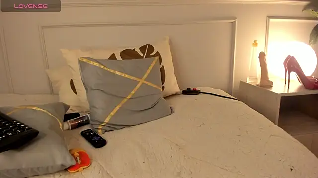 ZoeBm__'s cam snapshot