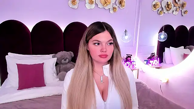 ZaraBloom's cam snapshot