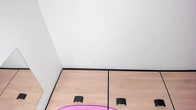 karol_lewiss's cam snapshot