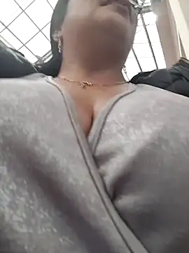 __valentina18 live sex cam