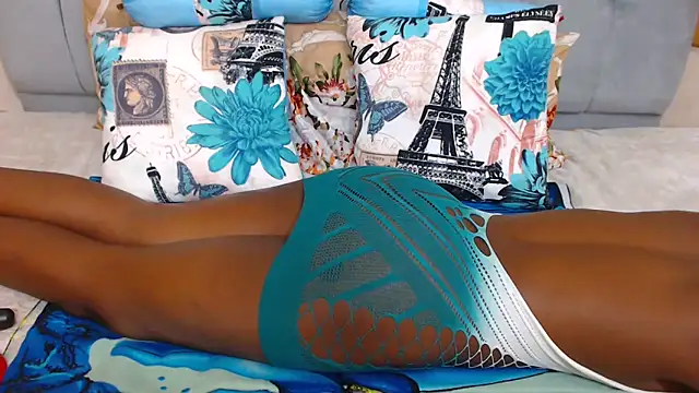 ChocolateClit's cam snapshot