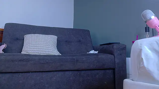 RiriiBrunette__'s cam snapshot