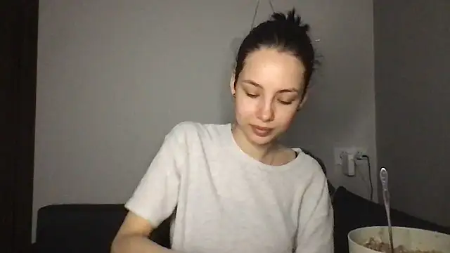 Yuna5343 live sex cam