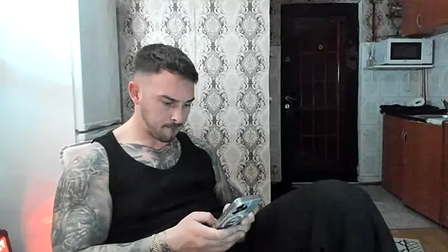 Jonmusclemaster's cam snapshot