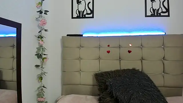 LinaBrowm live sex cam