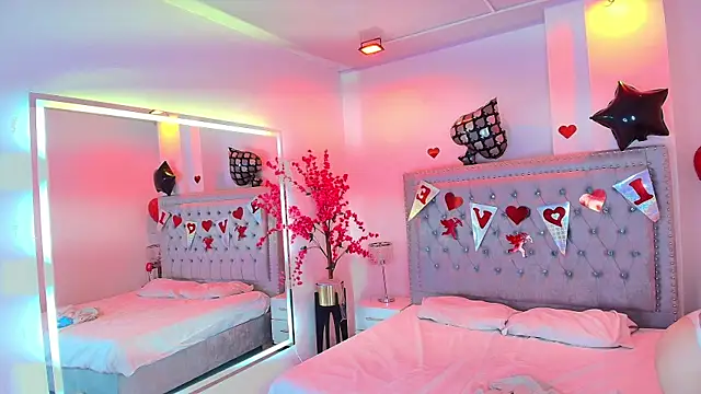 Juliieta_gray's cam snapshot