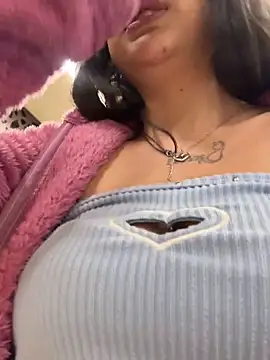 BabyKathy's cam snapshot