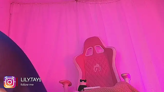 lili_taylor live sex cam