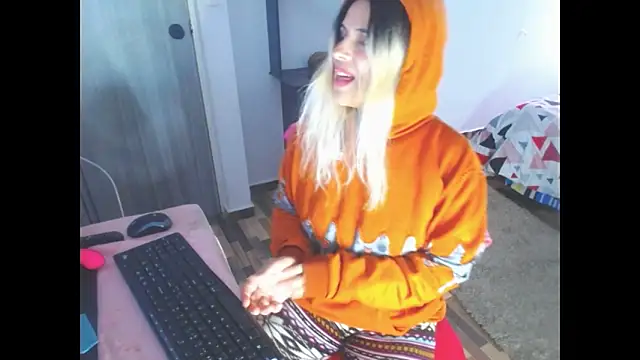 mystica_25's cam snapshot