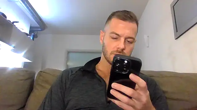 cheekycherryx's cam snapshot