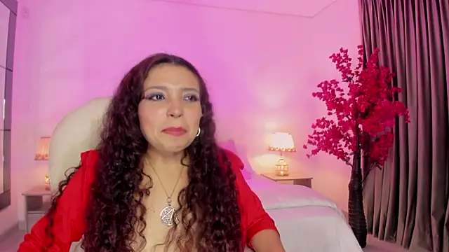 ellie_evans_'s cam snapshot