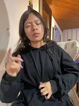 Ninffa_pinkk21's cam snapshot