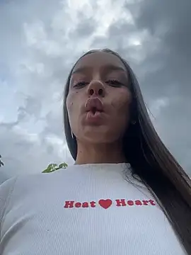 Brunettecollins05 live sex cam