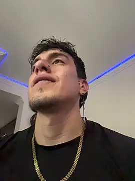 strongboy_ live sex cam