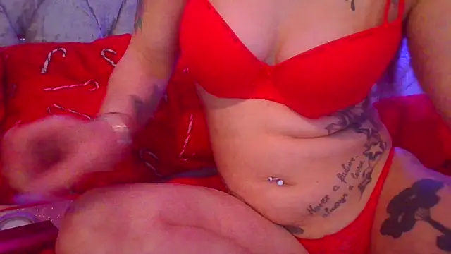 LucyRoseMae's cam snapshot