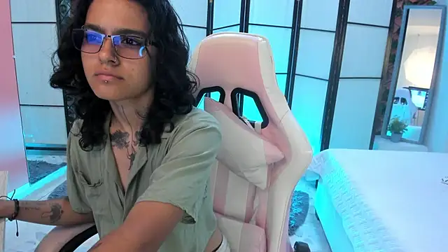 Julianne_7's cam snapshot