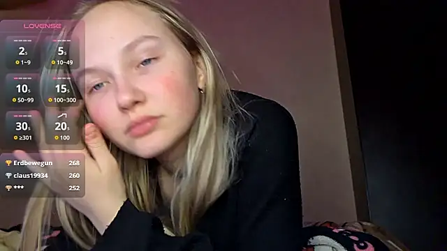 KarinRobertson live sex cam