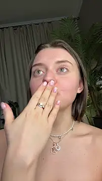 ThelmaJusto live sex cam