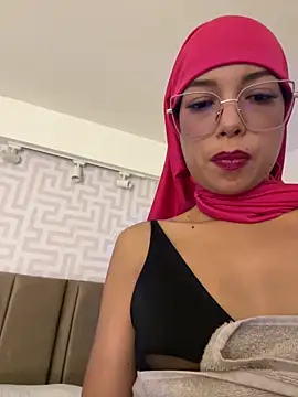 naishaa_'s cam snapshot