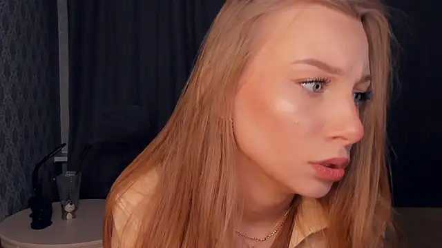 CarmenLipkin's cam snapshot