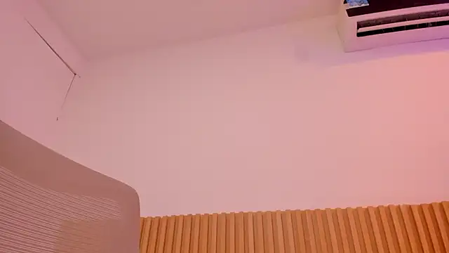 OliviaSweett's cam snapshot