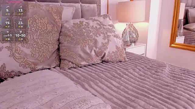 ZaraVesari's cam snapshot