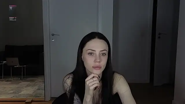 Sara_Tranquil's cam snapshot