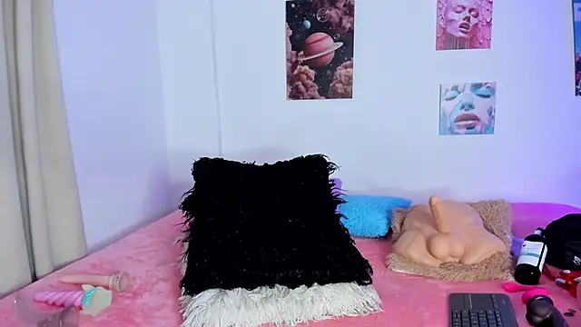 hailey_hadid's cam snapshot