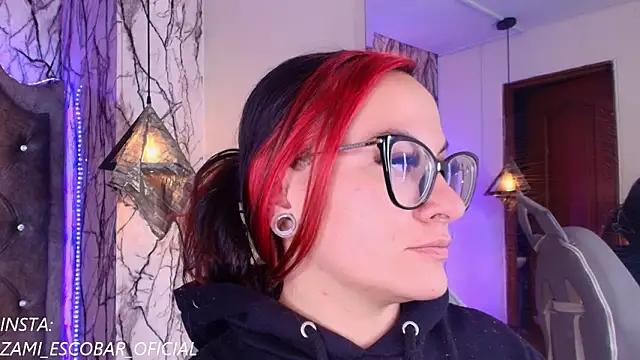 Zami_Escobar_of's cam snapshot