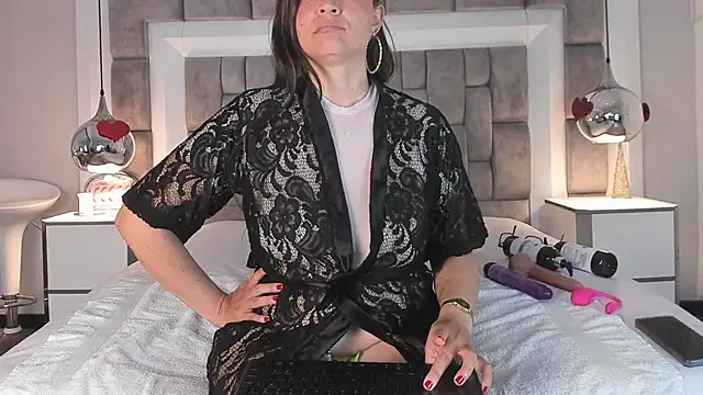 ElenaWatsonn's cam snapshot