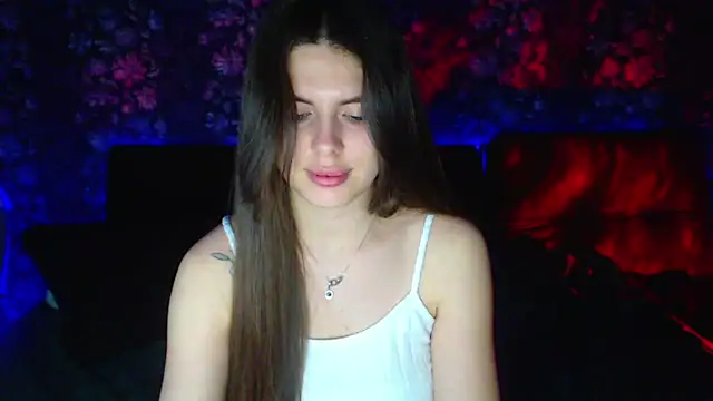 ViollinaLove's cam snapshot