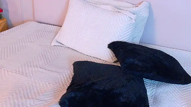 OlayaCooper's cam snapshot