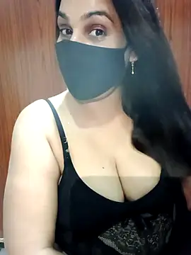 01Mona's cam snapshot