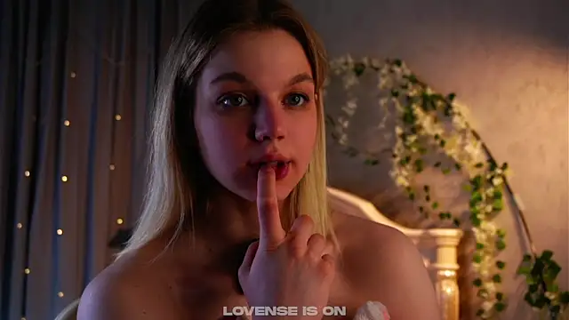 EdlinAlliston's cam snapshot